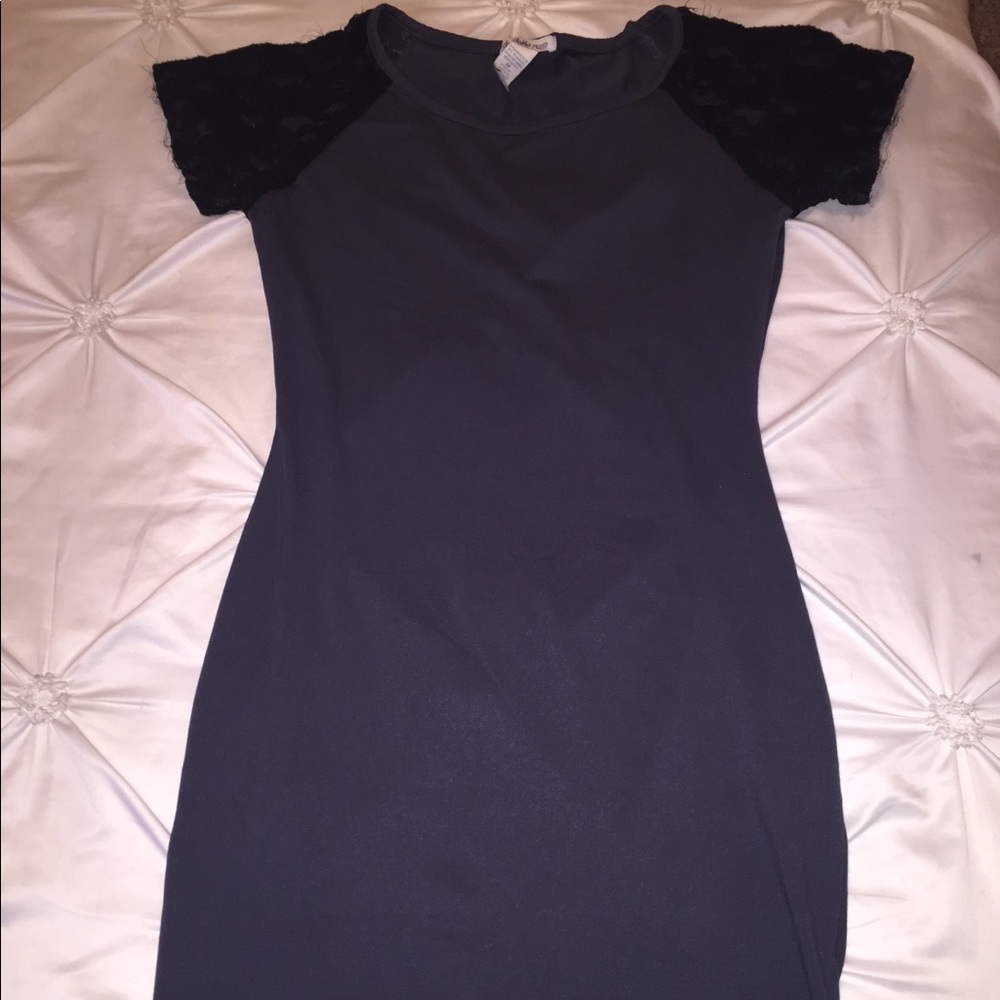 Grey and black lace body-con dress!